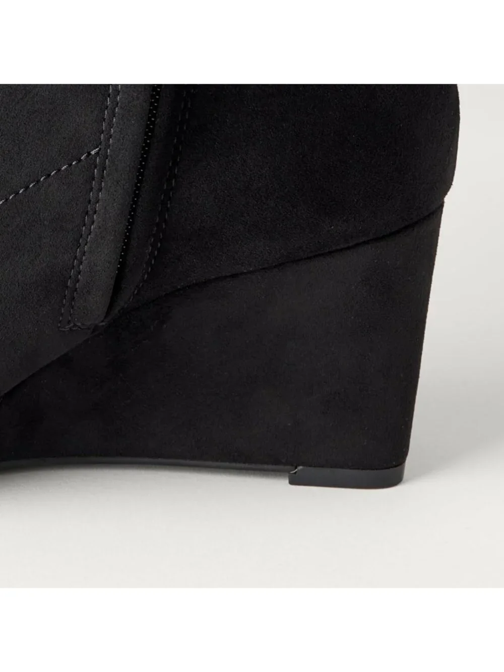 Stylish Women's Wedge Ankle Boots - Comfortable, Chic & Versatile Footwear